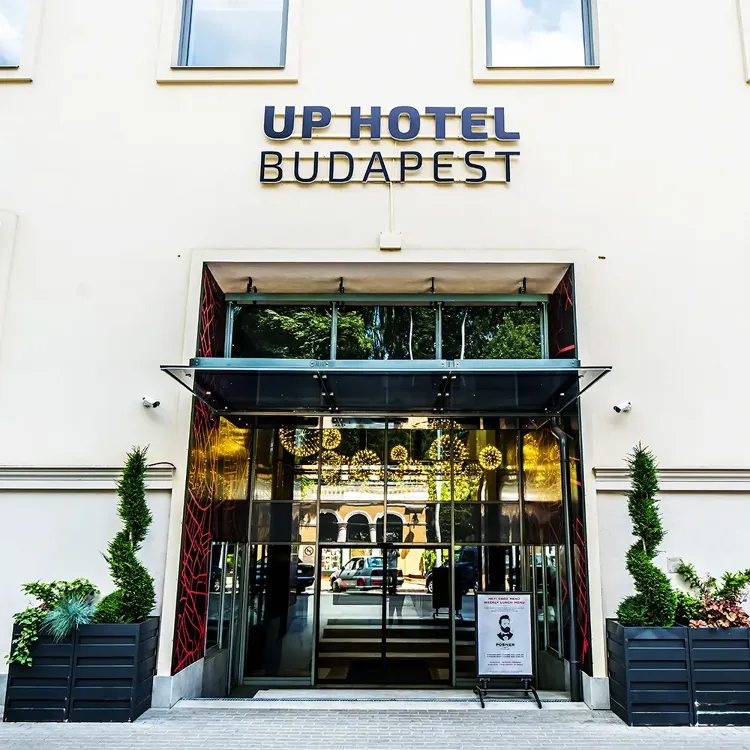 1000 Hotels Kft. logója