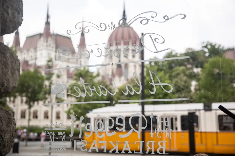 Pasarét Bisztró munkahelyi fotója - Hostess állás Budapest (Kép 2)
