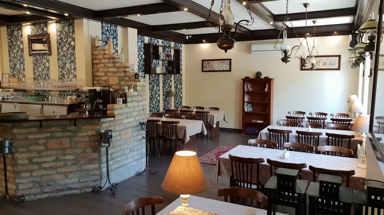 Mosogató állás Budapest - Full House étterem