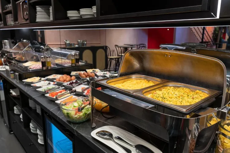 Hotel Mika munkahelyi fotója - Reggeliztető szakács állás Budapest (Kép 1)