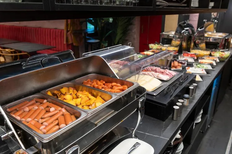 Hotel Mika munkahelyi fotója - Reggeliztető szakács állás Budapest (Kép 3)