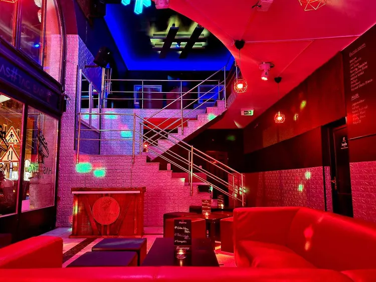 Hashtag Karaoke munkahelyi fotója - Pultos állás Budapest (Kép 3)