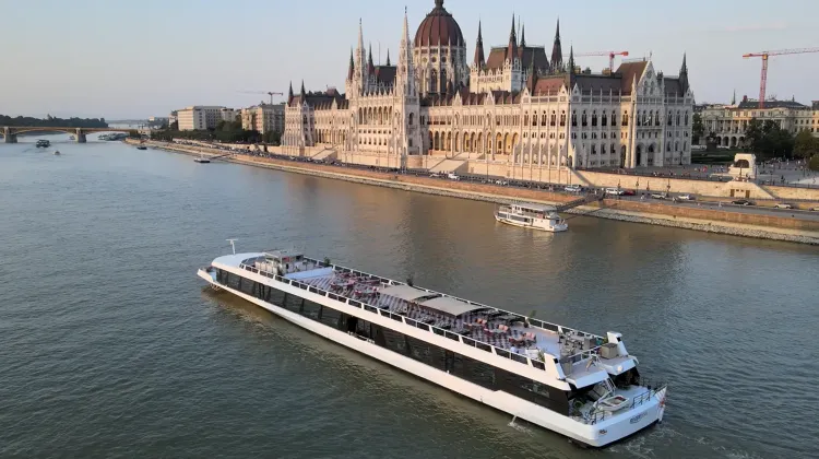 Üzletvezető állás Budapest - River Diva