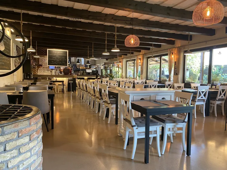 Trattoria al Forno munkahelyi fotója - Felszolgáló Pincér állás Veresegyház (Kép 3)