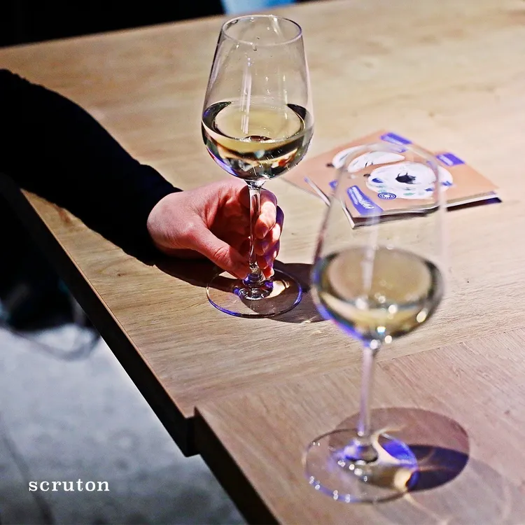 Scruton munkahelyi fotója - Üzletvezető állás Győr (Kép 2)