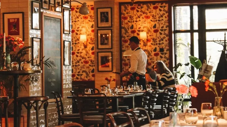 Felszolgáló Pincér állás Budapest - Szépilona Bisztró