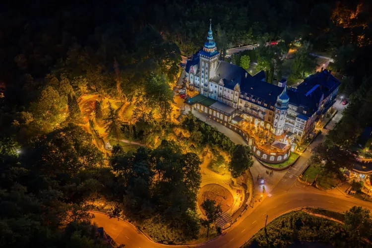 Hotel Palota Lillafüred munkahelyi fotója - Recepció állás Miskolc (Kép 1)
