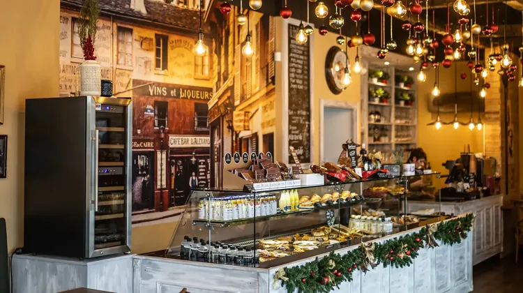 Pultos állás Budapest - á table!