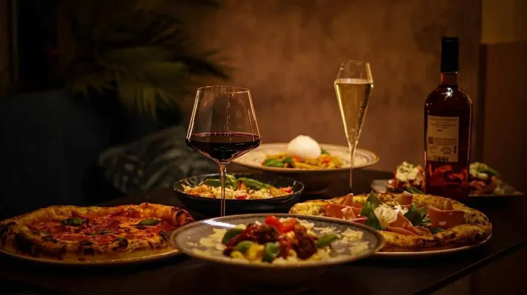 Felszolgáló Pincér állás Budapest - Gusto Napoletano