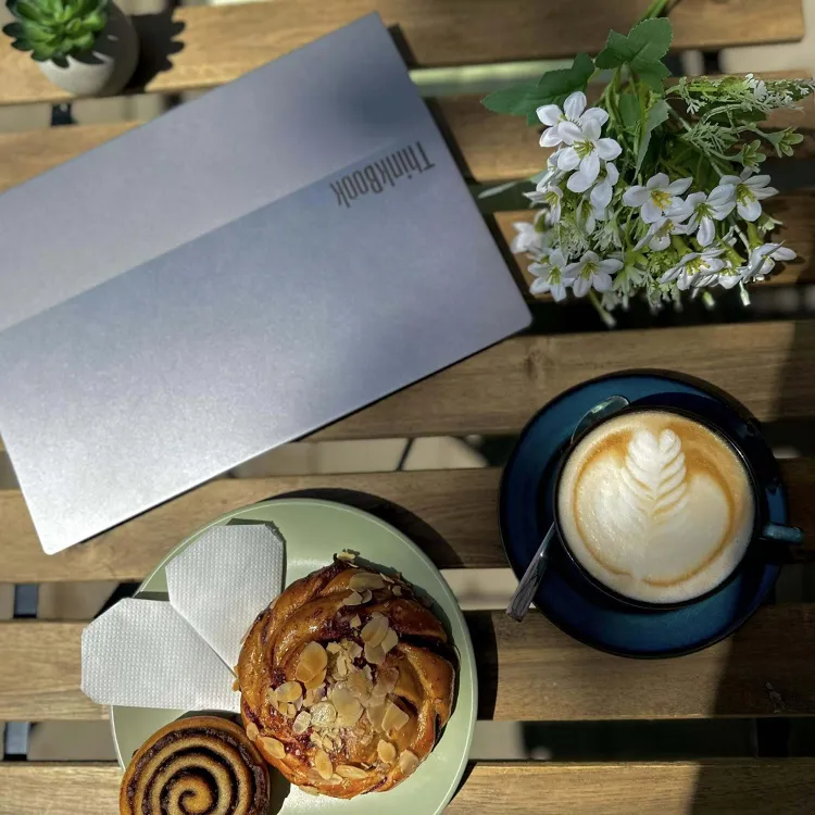 Zümmögő munkahelyi fotója - Barista állás Budapest (Kép 2)