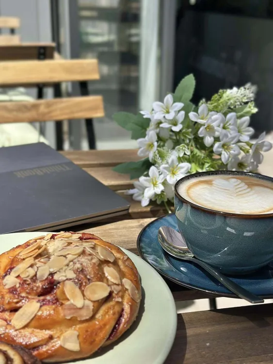 Zümmögő munkahelyi fotója - Barista állás Budapest (Kép 3)