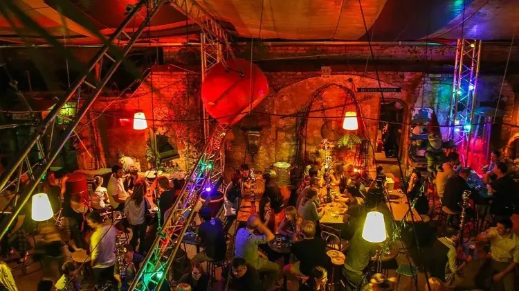 Bártender állás Budapest - SzimplaCocktail