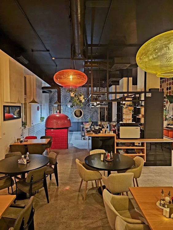 Studio Pizza  Napoli munkahelyi fotója - Felszolgáló Pincér állás Budapest (Kép 2)