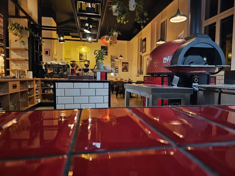 Studio Pizza  Napoli munkahelyi fotója - Felszolgáló Pincér állás Budapest (Kép 1)