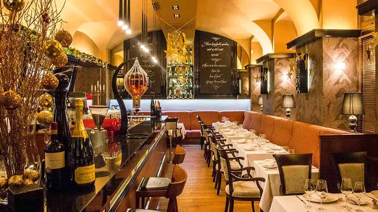 Konyhai kisegítő állás Budapest - Rézkakas FineBistro