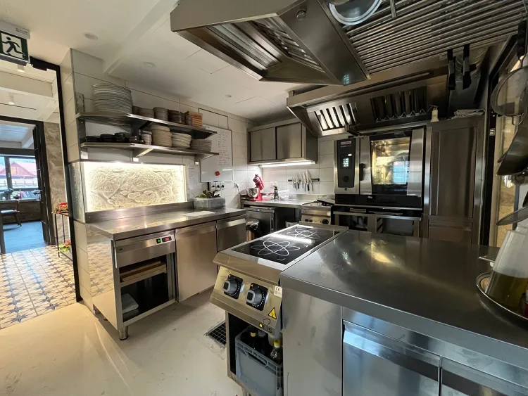 Almárium Bogács munkahelyi fotója - Séf helyettes állás Bogács (Kép 1)