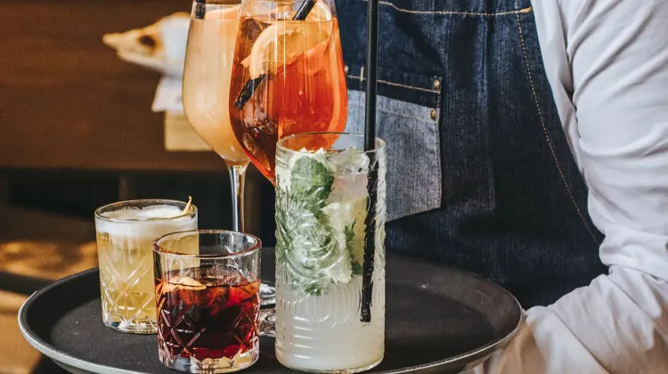 Felszolgáló Pincér állás Budapest - Ape Regina Étterem