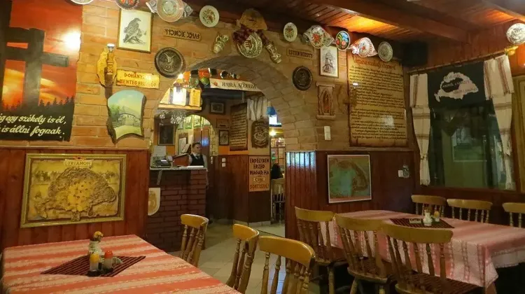 Felszolgáló Pincér állás Budapest - Bujdosó Székely