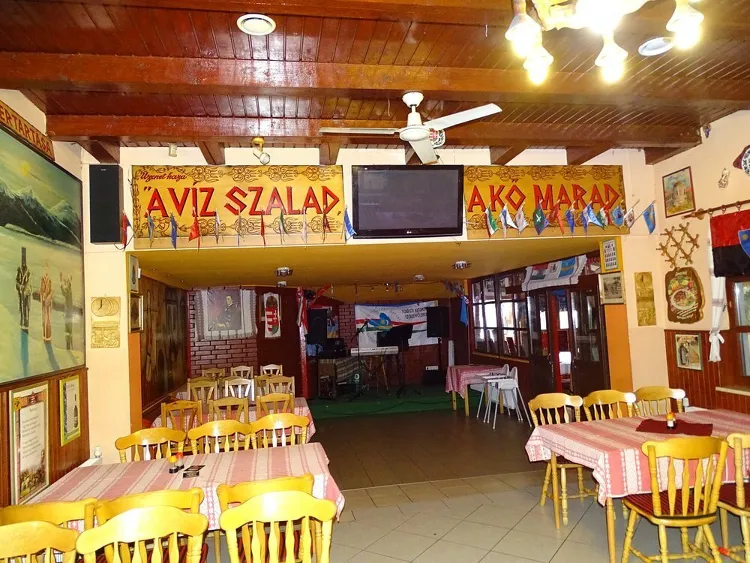 Bujdosó Székely munkahelyi fotója - Felszolgáló Pincér állás Budapest (Kép 3)