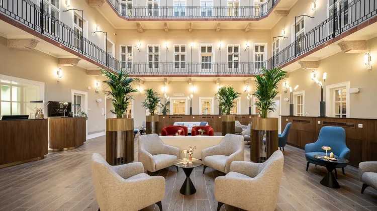 Recepció állás Budapest - BasiliQ Hotel
