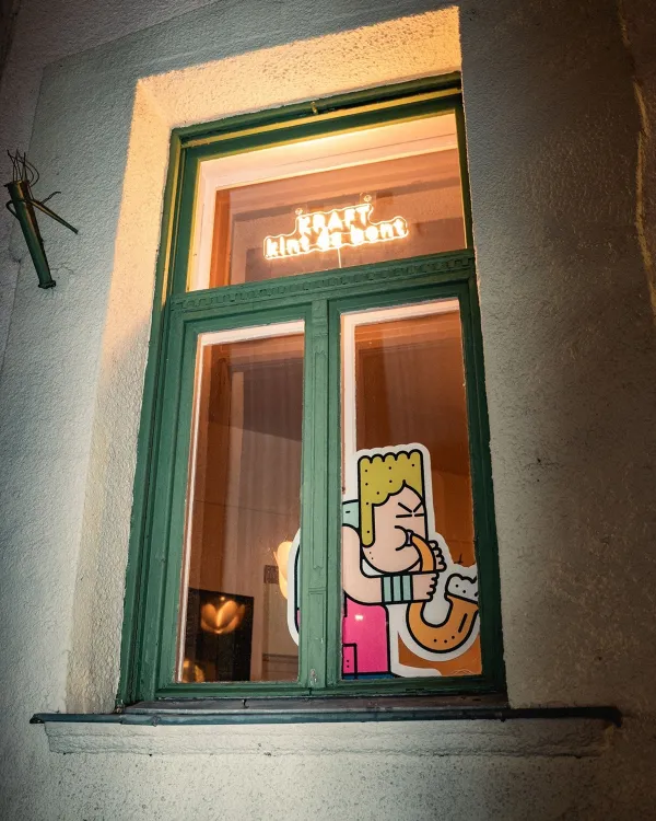 fekete munkahelyi fotója - Pultos állás Budaörs (Kép 2)