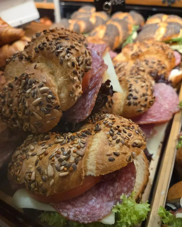 Bisztró/Kézműves pékség munkahelyi fotója - Pultos állás Budapest (Kép 2)