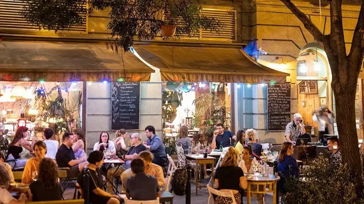 Pultos állás Budapest - BÉLA – Bár, Étterem