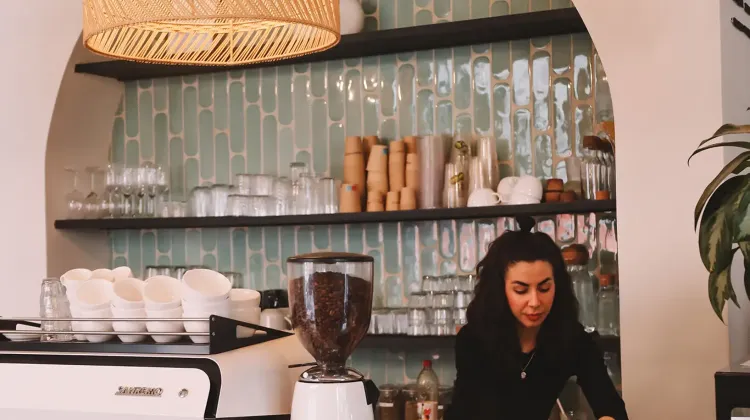 Pultos állás Budapest - Franziska