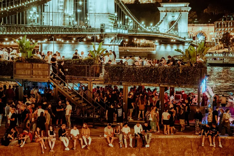 Pontoon Budapest munkahelyi fotója - Bártender állás Budapest (Kép 1)