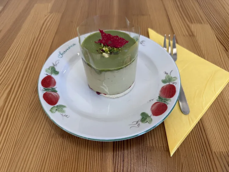 Szamóca cukrászda munkahelyi fotója - Cukrász állás Budapest (Kép 2)