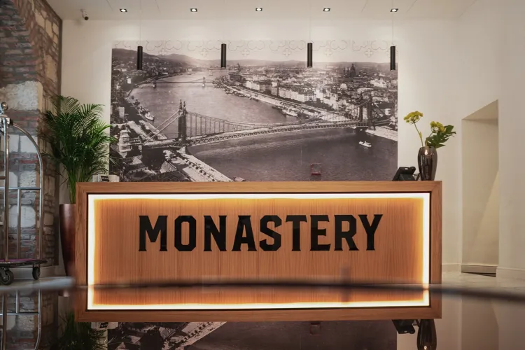 Monastery munkahelyi fotója - Recepció állás Budapest (Kép 3)