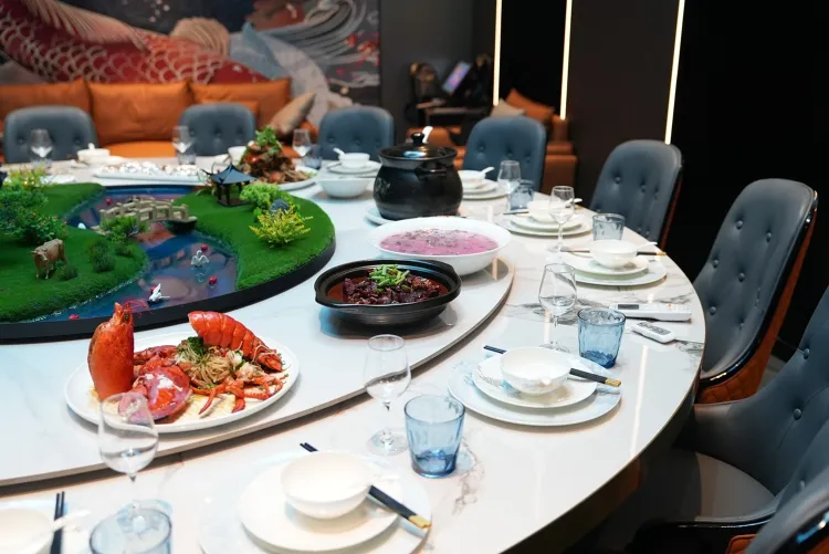 Whale Restaurant munkahelyi fotója - Segédfelszolgáló állás Budapest (Kép 3)