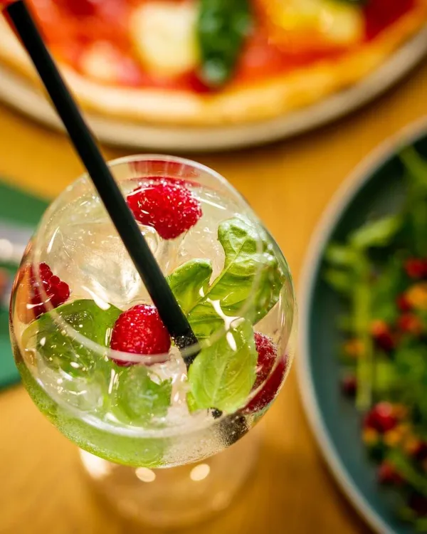 Olive Di Fragola munkahelyi fotója - Felszolgáló Pincér állás Budapest (Kép 3)