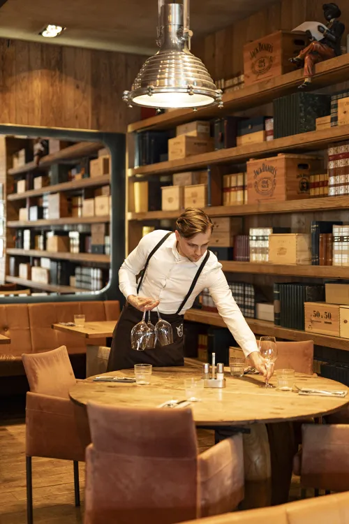 Tom George Osteria munkahelyi fotója - Segédfelszolgáló állás Budapest (Kép 2)