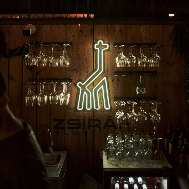 Zsiráf Pest munkahelyi fotója - Üzletvezető állás Budapest (Kép 2)