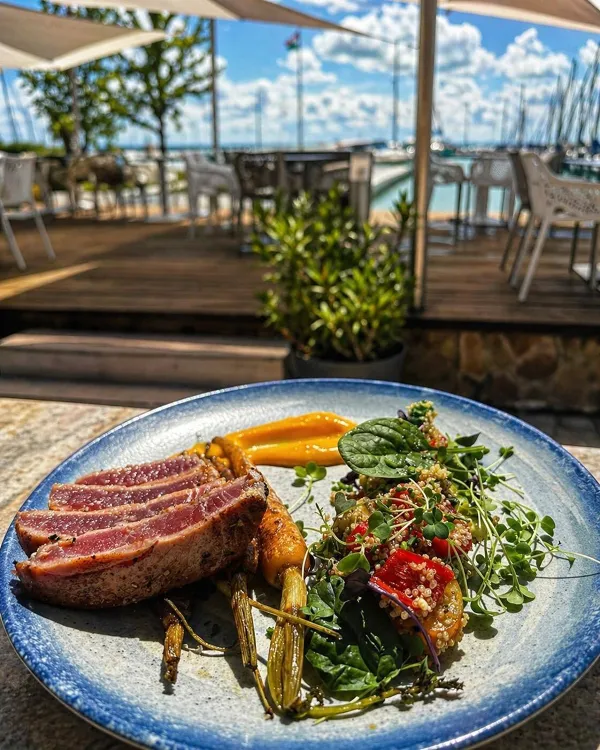 Balatonfői Yacht Club munkahelyi fotója - Pultos állás Balatonkenese (Kép 2)