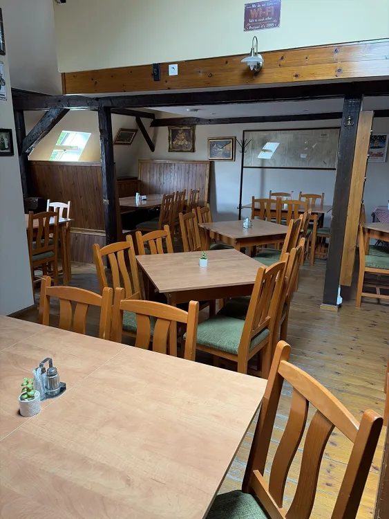 Giuseppe Trattoria munkahelyi fotója - Szakács állás Vác (Kép 1)