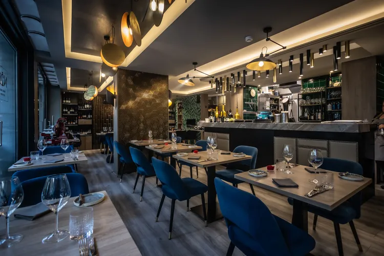N28 wine&kitchen munkahelyi fotója - Pultos állás Budapest (Kép 1)