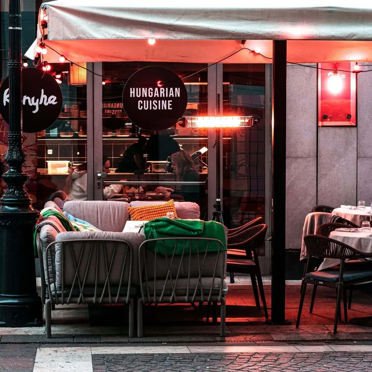 Konyha Étterem munkahelyi fotója - Hostess állás Budapest (Kép 1)