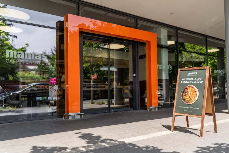 Mama's Café & Canteen munkahelyi fotója - Fekete mosogató állás Budapest (Kép 2)