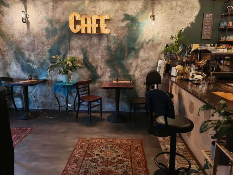 KAHWA brunch & mezze munkahelyi fotója - Pultos állás Budapest (Kép 3)