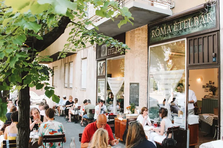 Róma Ételbár munkahelyi fotója - Felszolgáló Pincér állás Budapest (Kép 1)