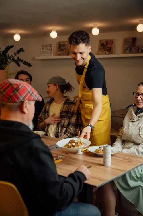 Mór's Eatery munkahelyi fotója - Felszolgáló Pincér állás Budapest (Kép 2)