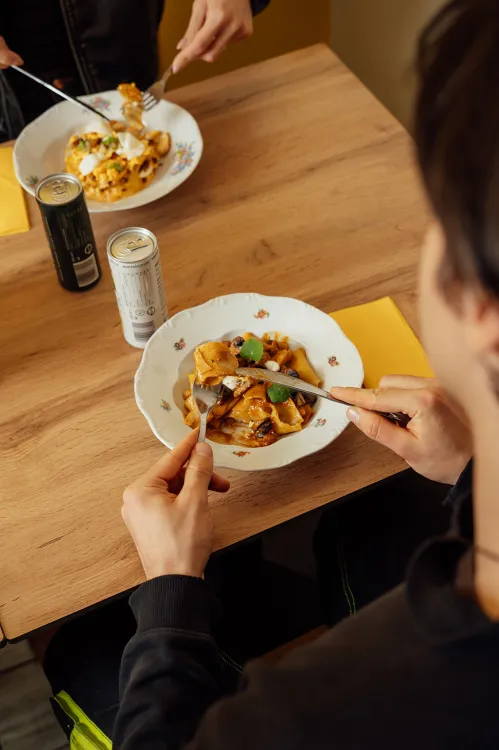 Mór's Eatery munkahelyi fotója - Felszolgáló Pincér állás Budapest (Kép 1)