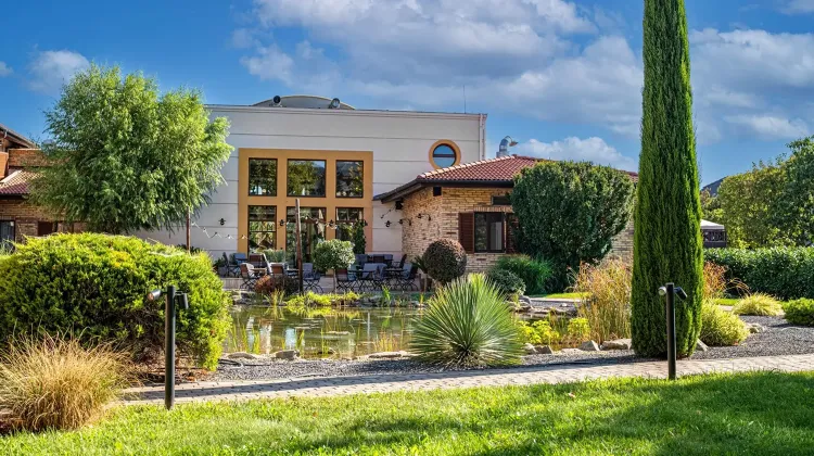 Felszolgáló Pincér állás Vecsés - Hotel Stáció**** Vecsés