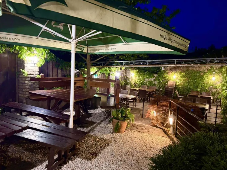 Giuseppe Trattoria munkahelyi fotója - Szakács állás Vác (Kép 3)